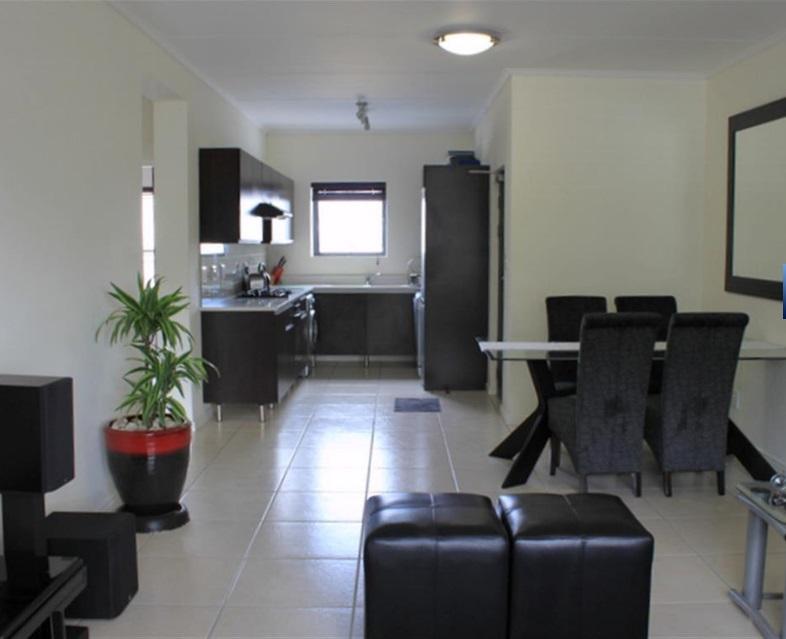 To Let 2 Bedroom Property for Rent in De Velde Western Cape